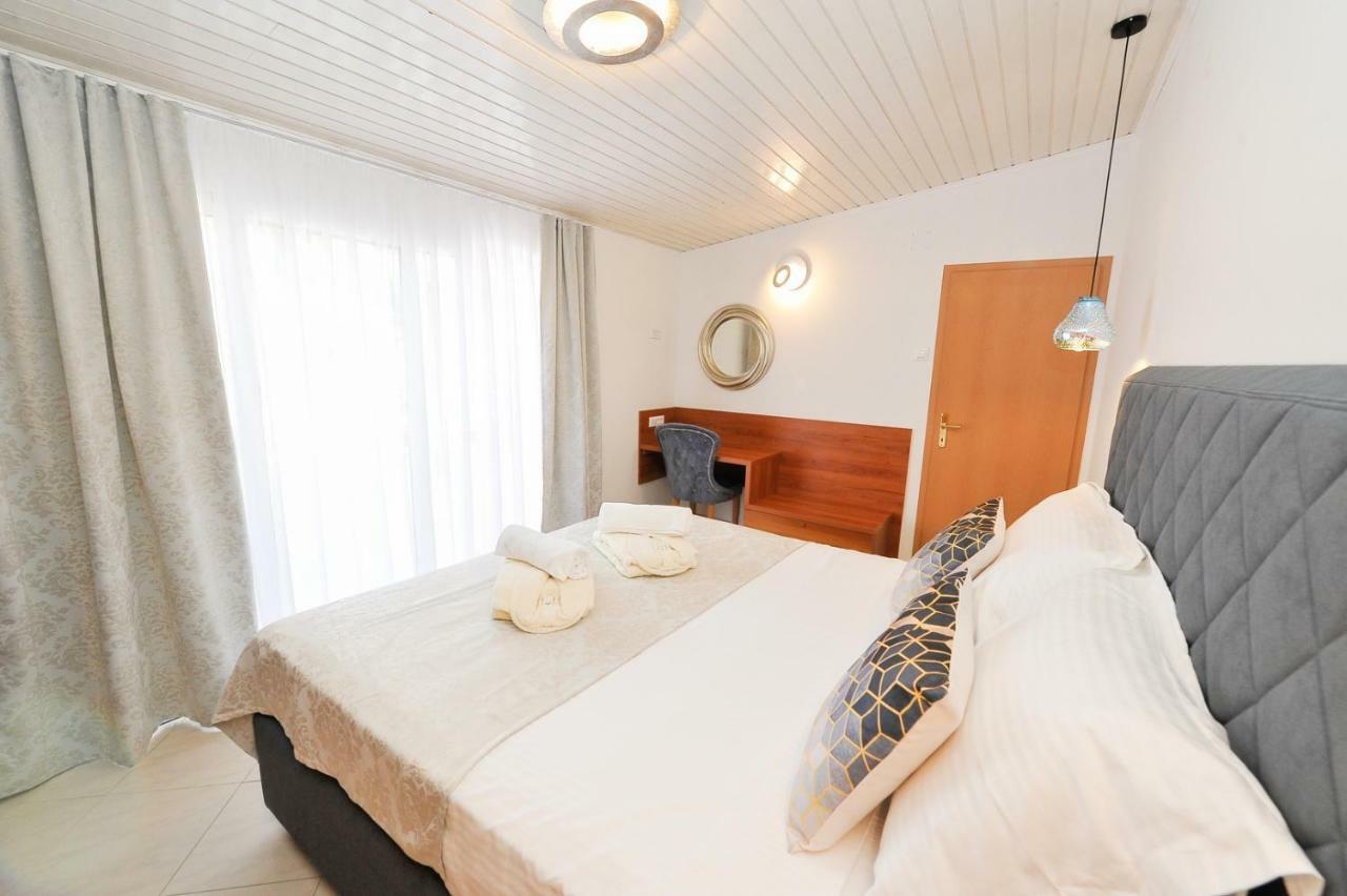 Private Oasis-Villa Sandina Split Exteriör bild
